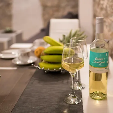 Tara * Vrbnik (Primorje-Gorski Kotar)